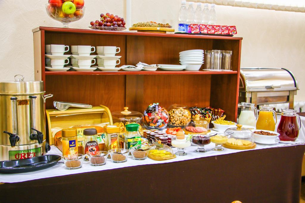 Tourasia Hotel 비슈케크 외부 사진
