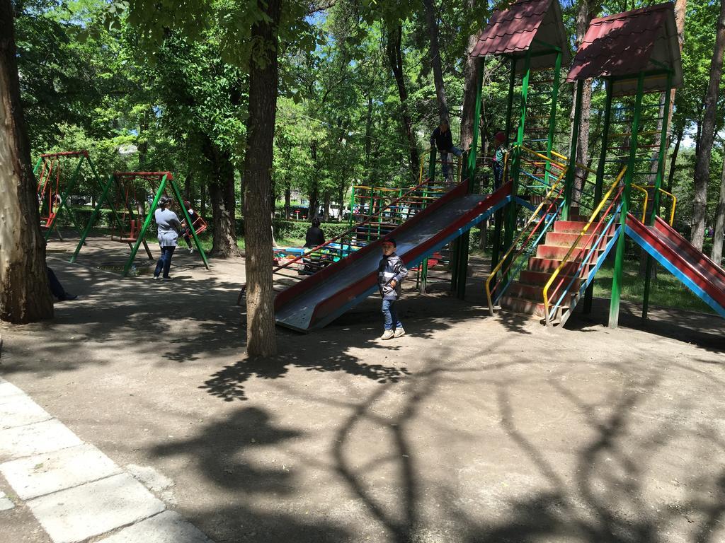 Tourasia Hotel 비슈케크 외부 사진