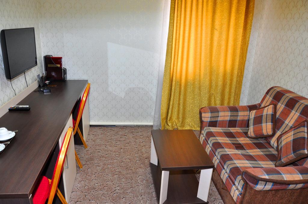 Tourasia Hotel 비슈케크 외부 사진