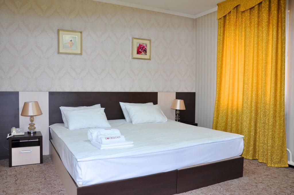 Tourasia Hotel 비슈케크 외부 사진